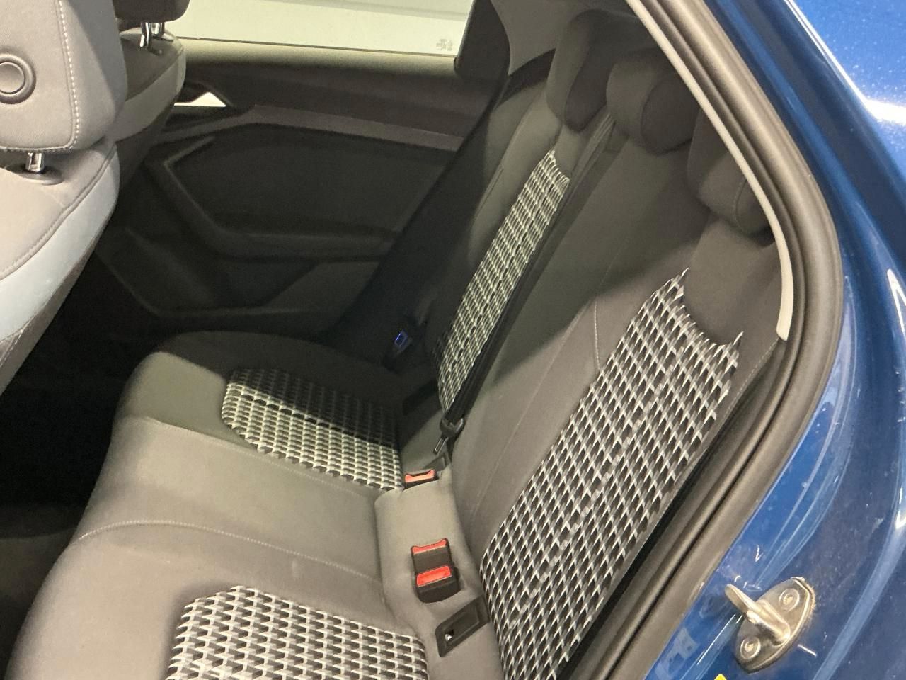 Fahrzeugabbildung Audi A1 Sportback S line 30 TFSI S tronic S line ACC