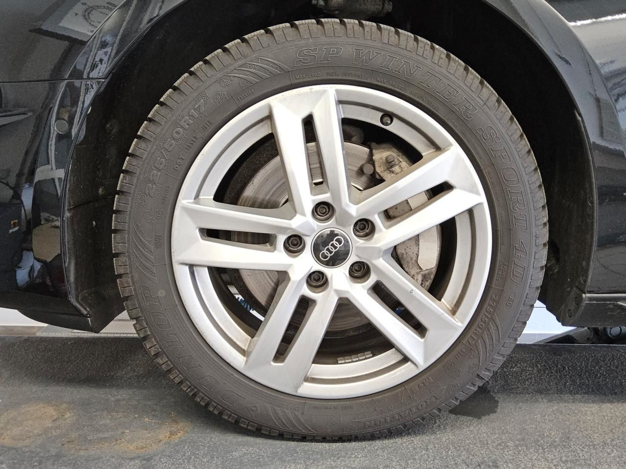 Fahrzeugabbildung Audi A4 Avant 40 TDI quattro S tronic Advanced Matrix