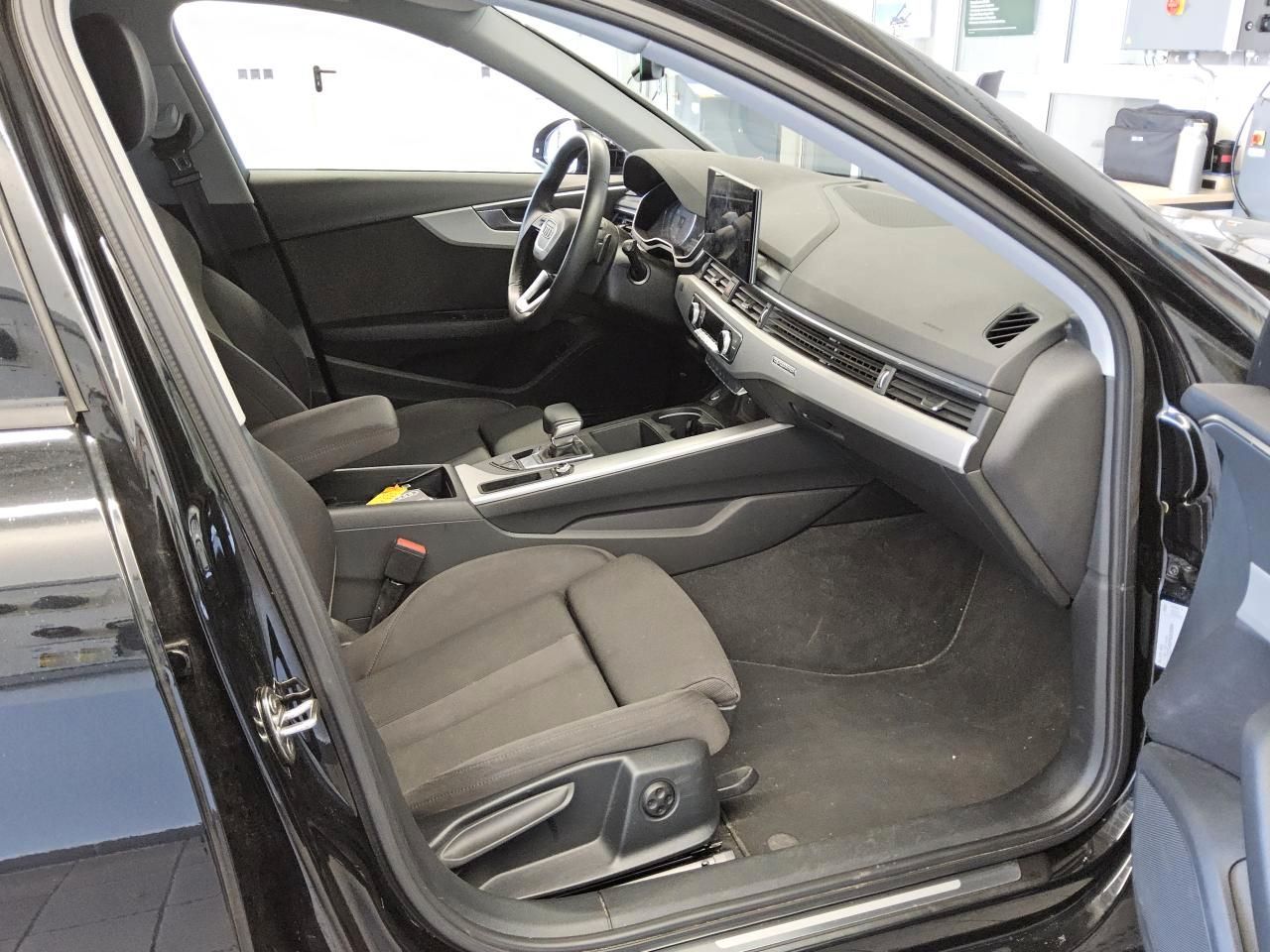 Fahrzeugabbildung Audi A4 Avant 40 TDI quattro S tronic Advanced Matrix