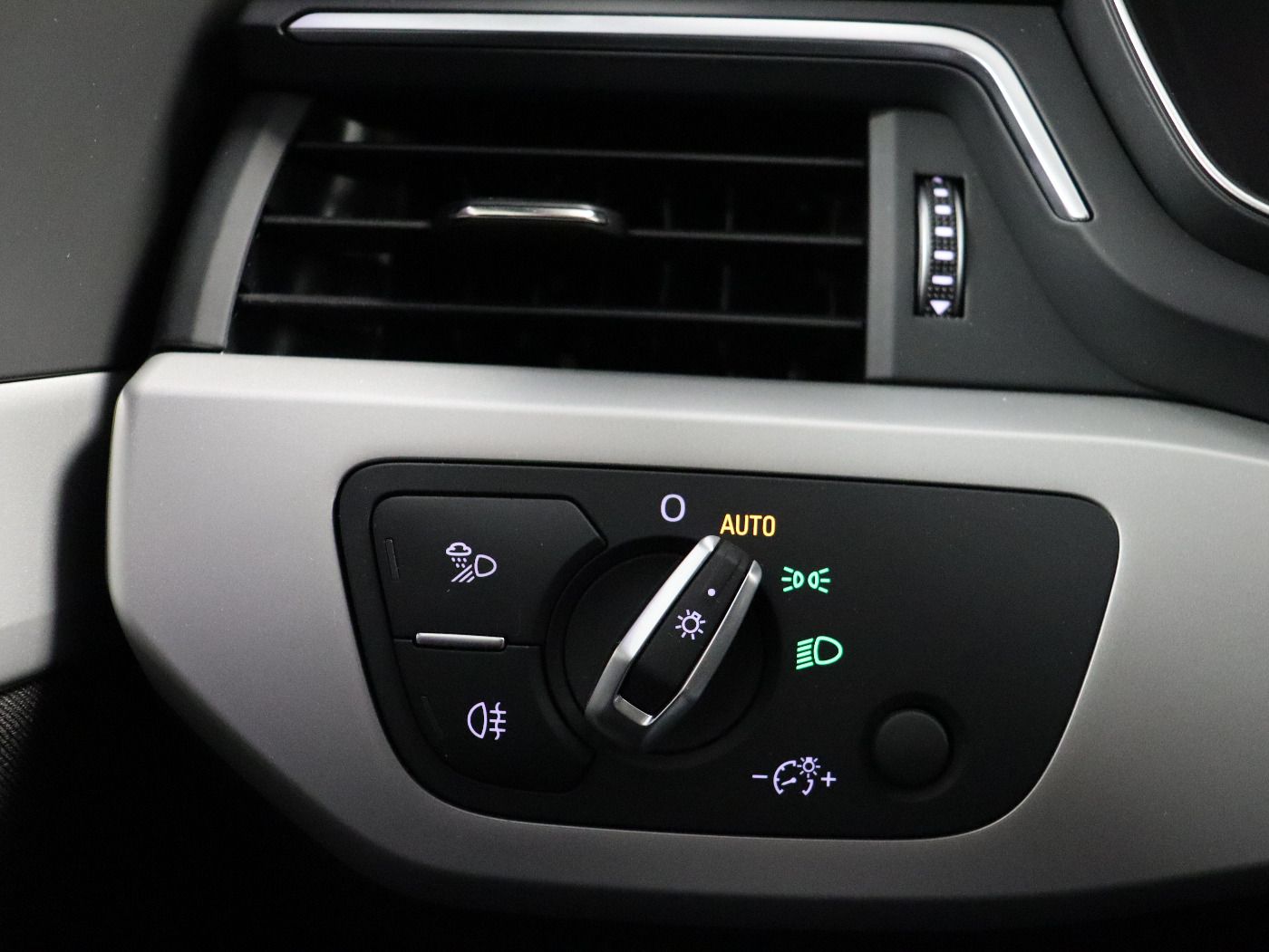 Fahrzeugabbildung Audi A5 Sportback 40 TDI S tronic S line LM