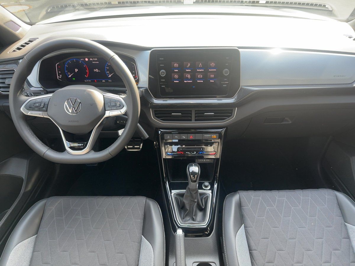 Fahrzeugabbildung Volkswagen T-Cross 1.0 TSI DSG Energy AHK Navi Ganzjahresr.