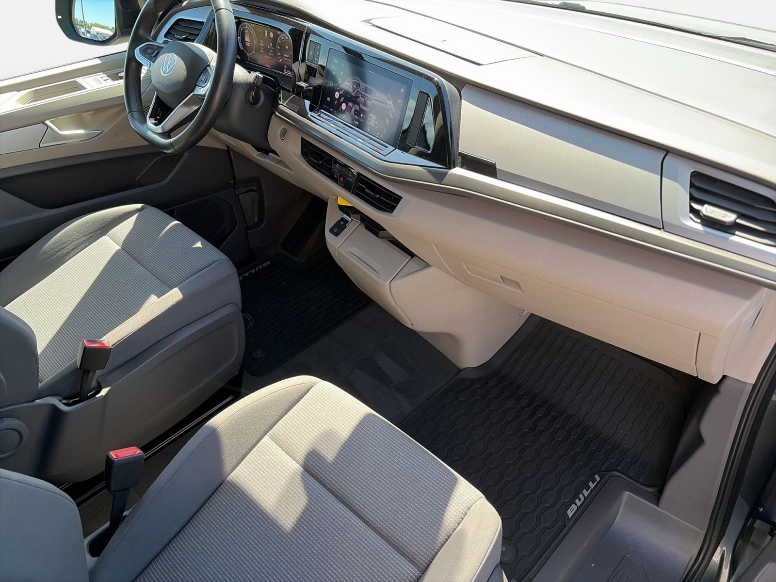 Fahrzeugabbildung Volkswagen Multivan 2.0 TDI CarPlay|AHK|ACC|LED|VirtualCP