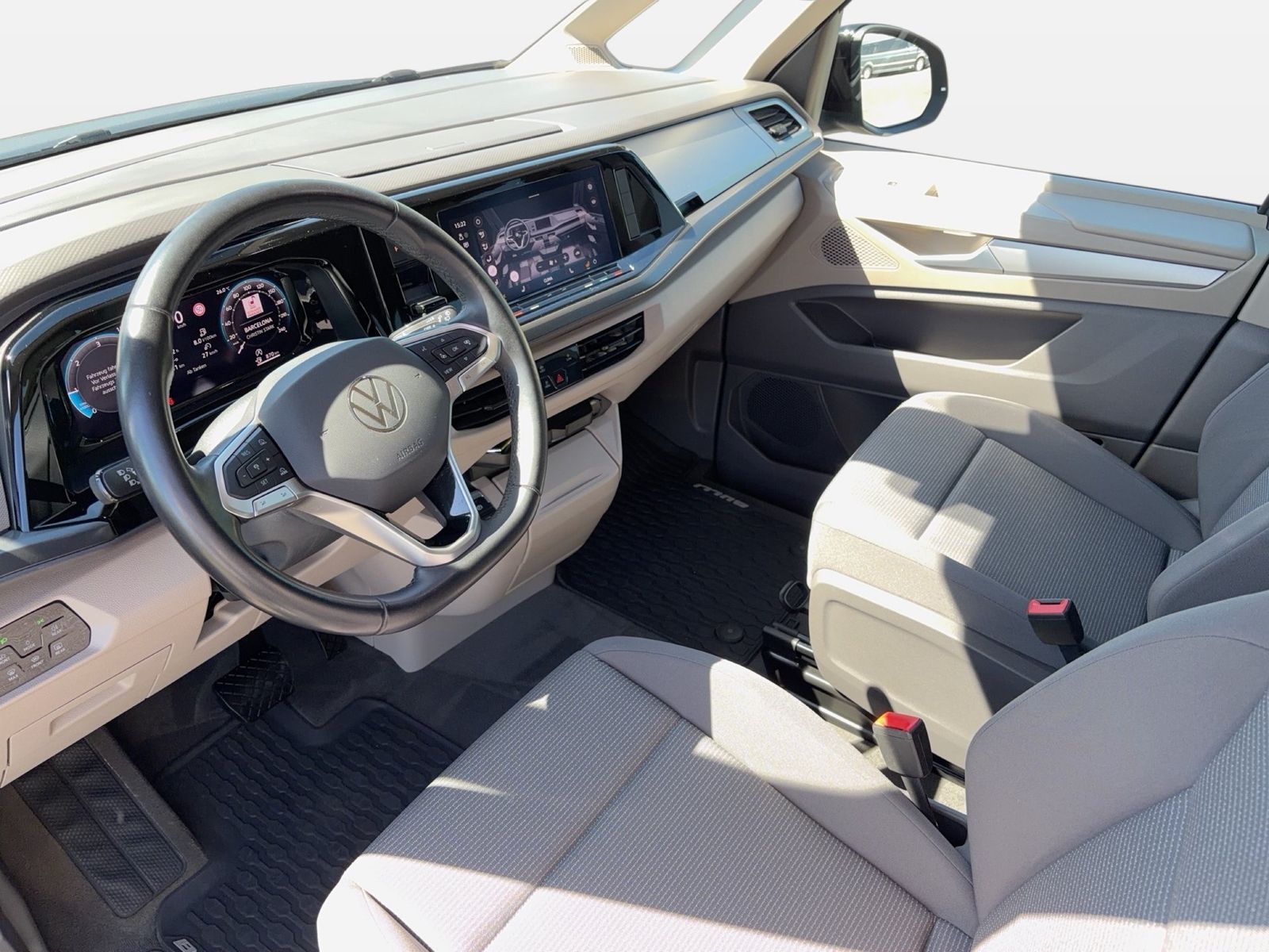 Fahrzeugabbildung Volkswagen Multivan 2.0 TDI CarPlay|AHK|ACC|LED|VirtualCP