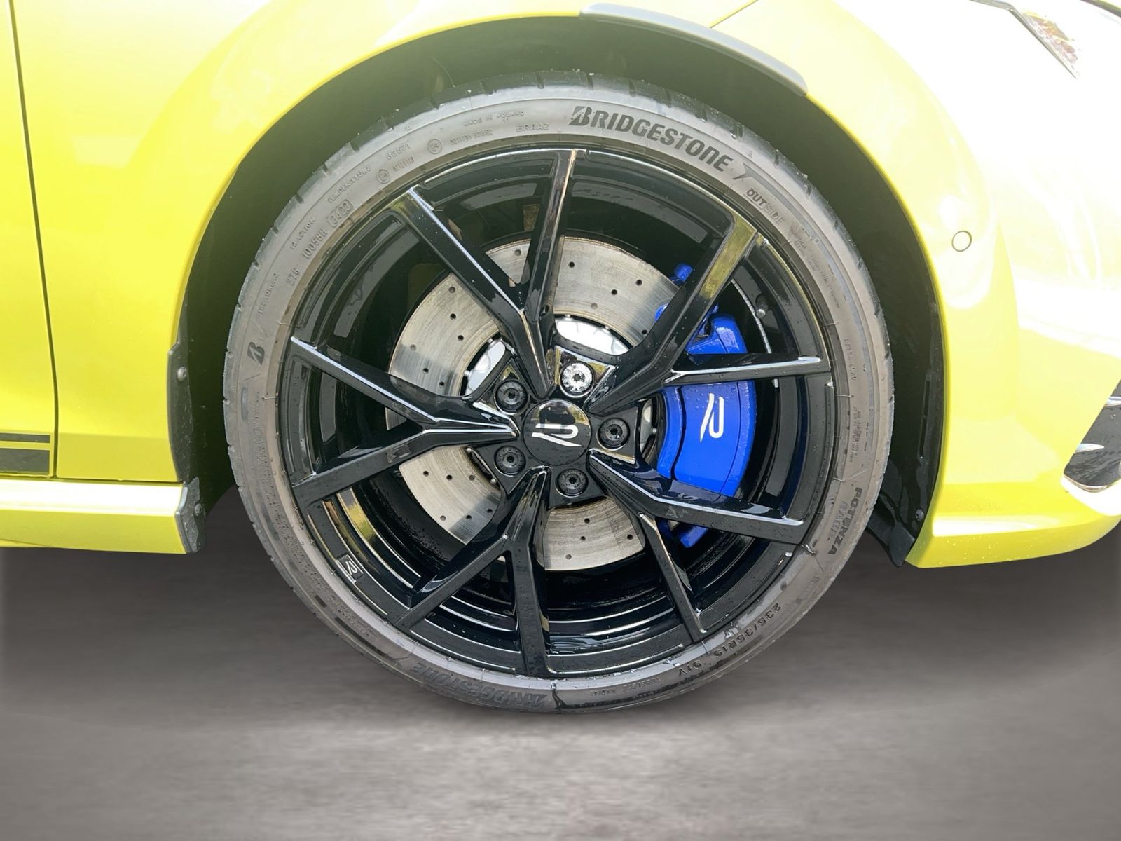 Fahrzeugabbildung Volkswagen Golf R 2.0 TSI 4Motion DSG R333 Limited Edition