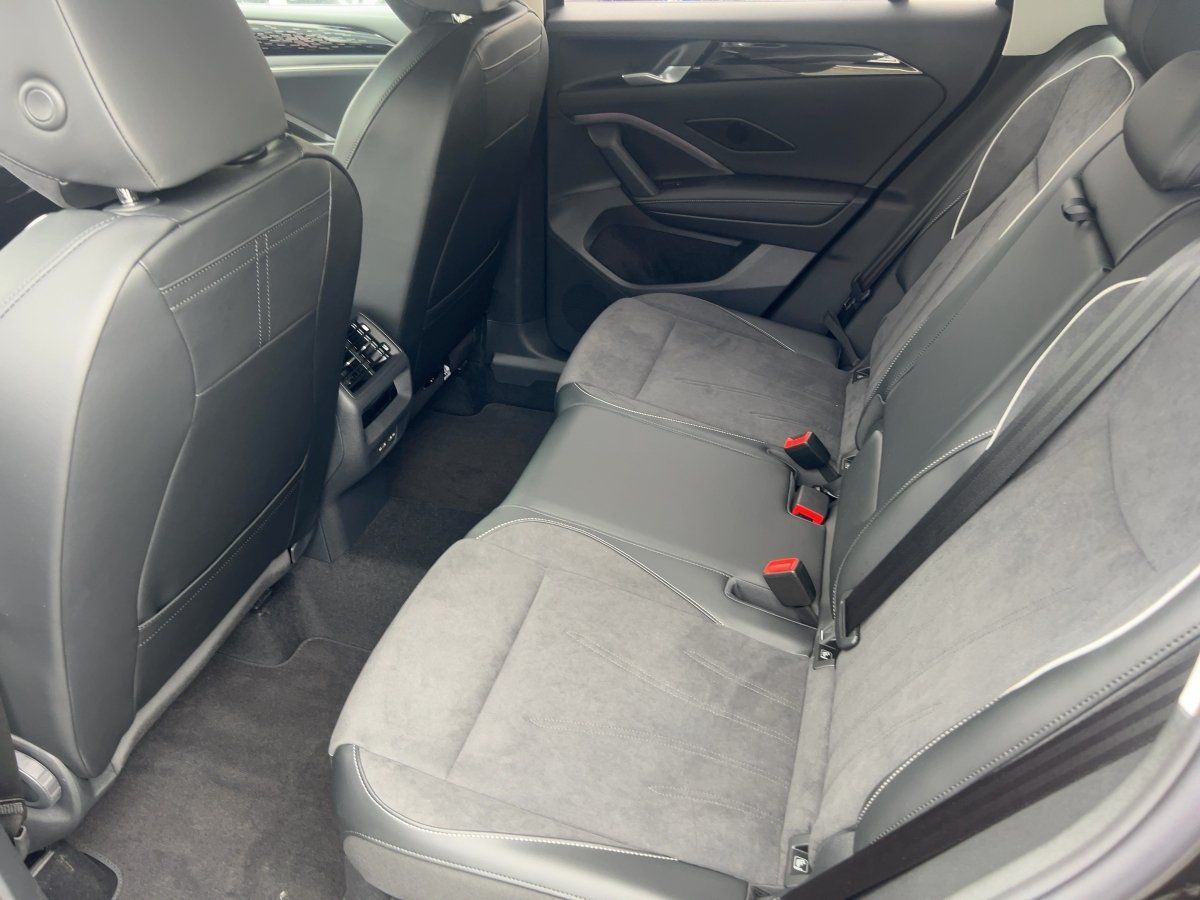 Fahrzeugabbildung Volkswagen Tiguan Elegance 2.0 l TDI DSG IQ.Light|Matrix|LM