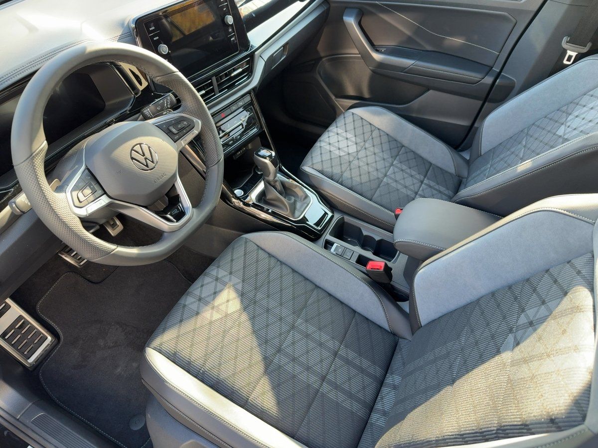 Fahrzeugabbildung Volkswagen T-Roc R-Line 1.5 l TSI OPF DSG CarPlay|ACC|LED