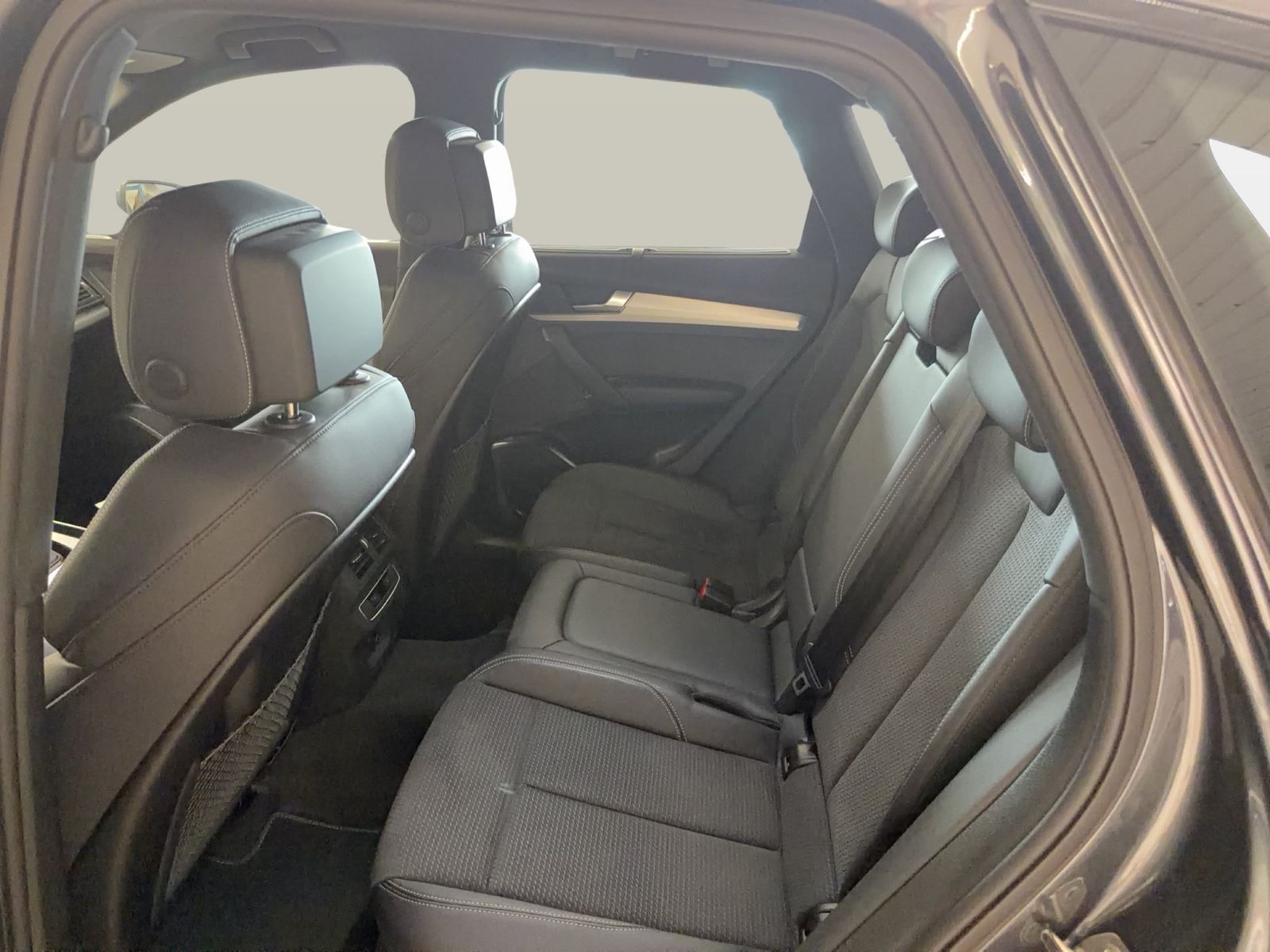 Fahrzeugabbildung Audi Q5 40 TDI quattro S line 2024 (Facelift) Matrix