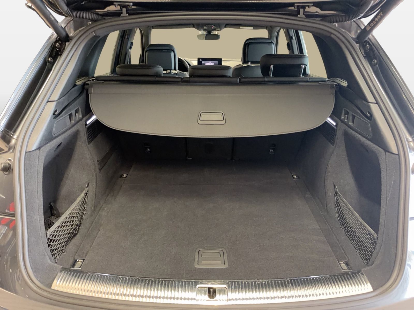 Fahrzeugabbildung Audi Q5 40 TDI quattro S line 2024 (Facelift) Matrix