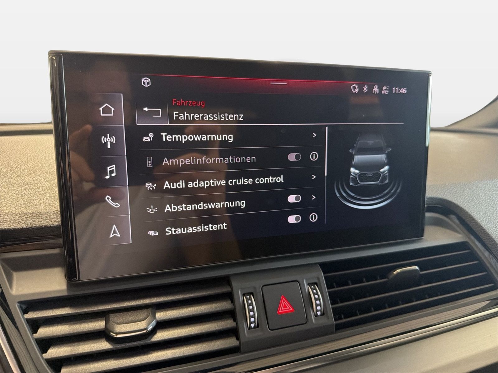 Fahrzeugabbildung Audi Q5 40 TDI quattro S line 2024 (Facelift) Matrix