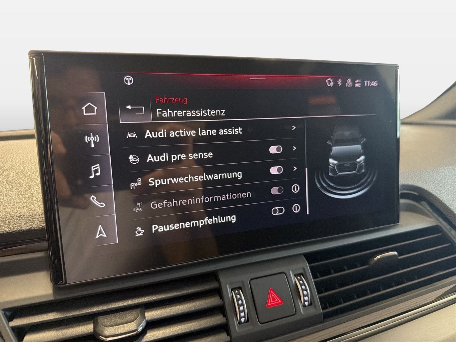 Fahrzeugabbildung Audi Q5 40 TDI quattro S line 2024 (Facelift) Matrix