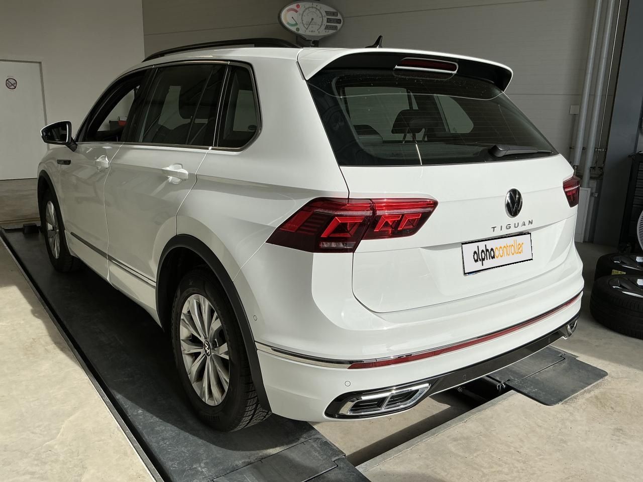Fahrzeugabbildung Volkswagen Tiguan 2.0 TDI R-line IQ.Light|Matrix|CarPlay|SD