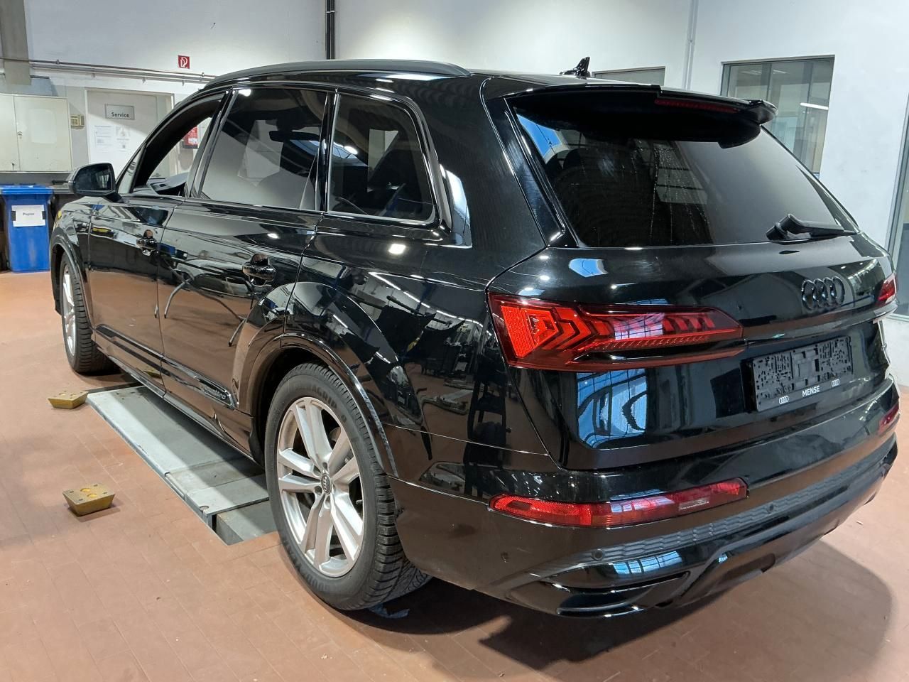 Fahrzeugabbildung Audi Q7 50 TDI quattro tiptronic S line competition p