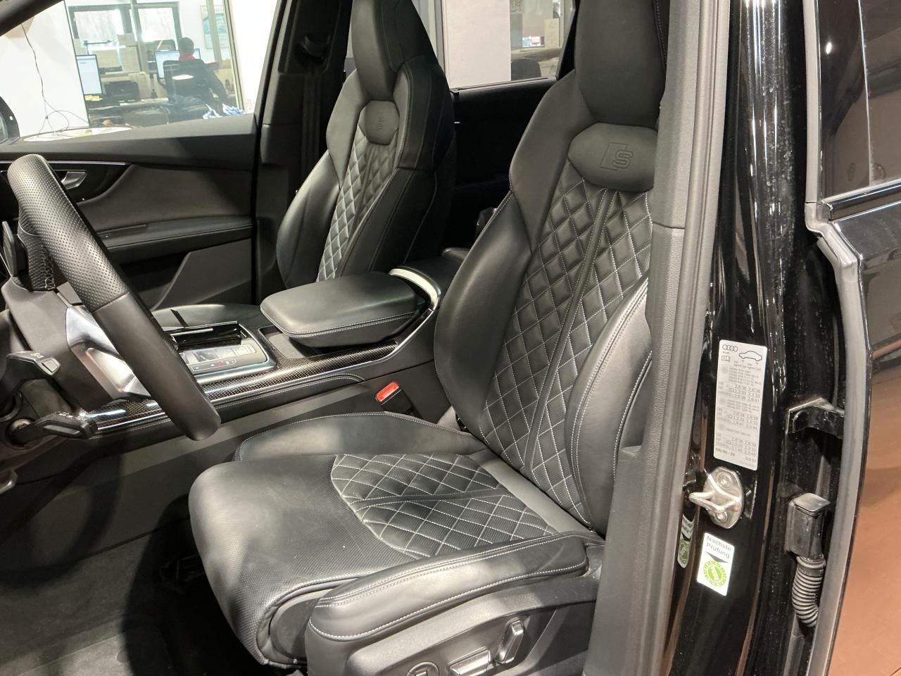 Fahrzeugabbildung Audi Q7 50 TDI quattro tiptronic S line competition p