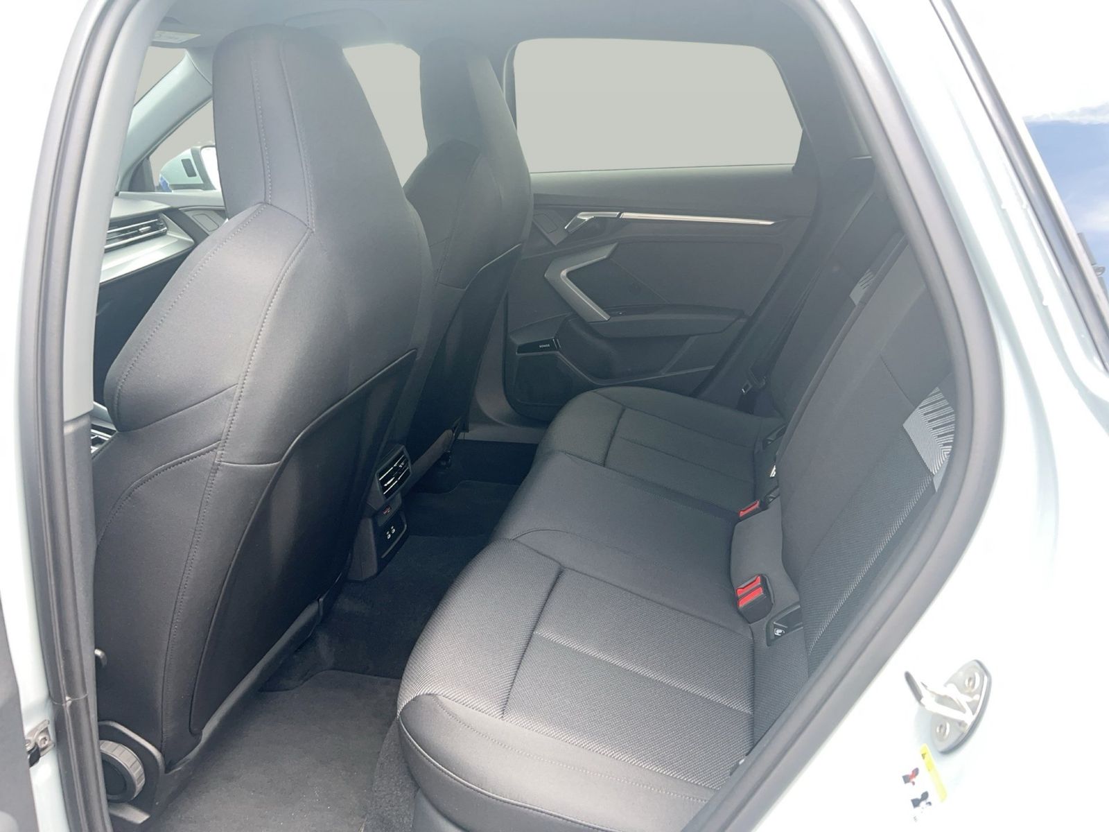 Fahrzeugabbildung Audi A3 allstreet 40 TFSI e S tronic Sonos|AHK|ACC|LM