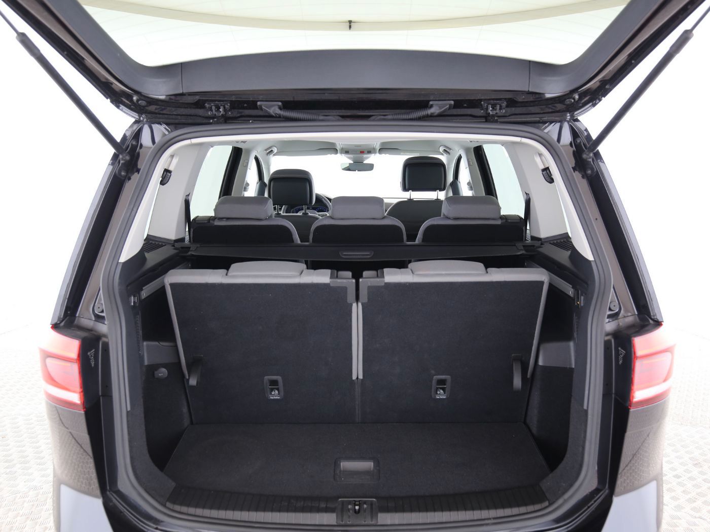 Fahrzeugabbildung Volkswagen Touran 2.0 TDI BMT Highline CarPlay|ACC|LED|Navi