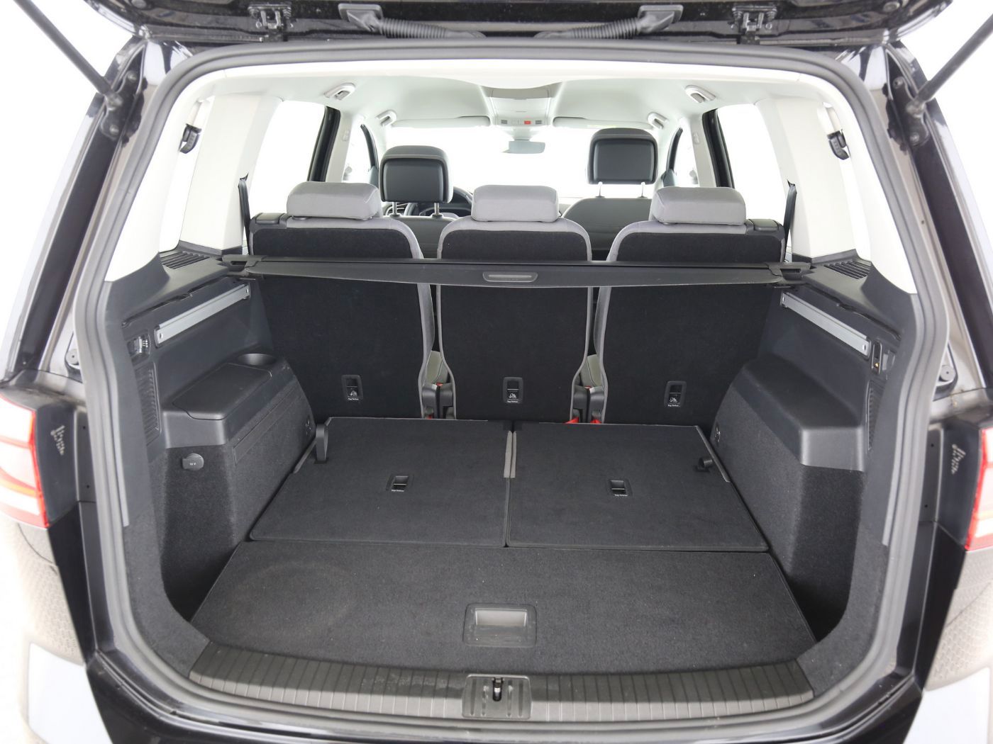 Fahrzeugabbildung Volkswagen Touran 2.0 TDI BMT Highline CarPlay|ACC|LED|Navi