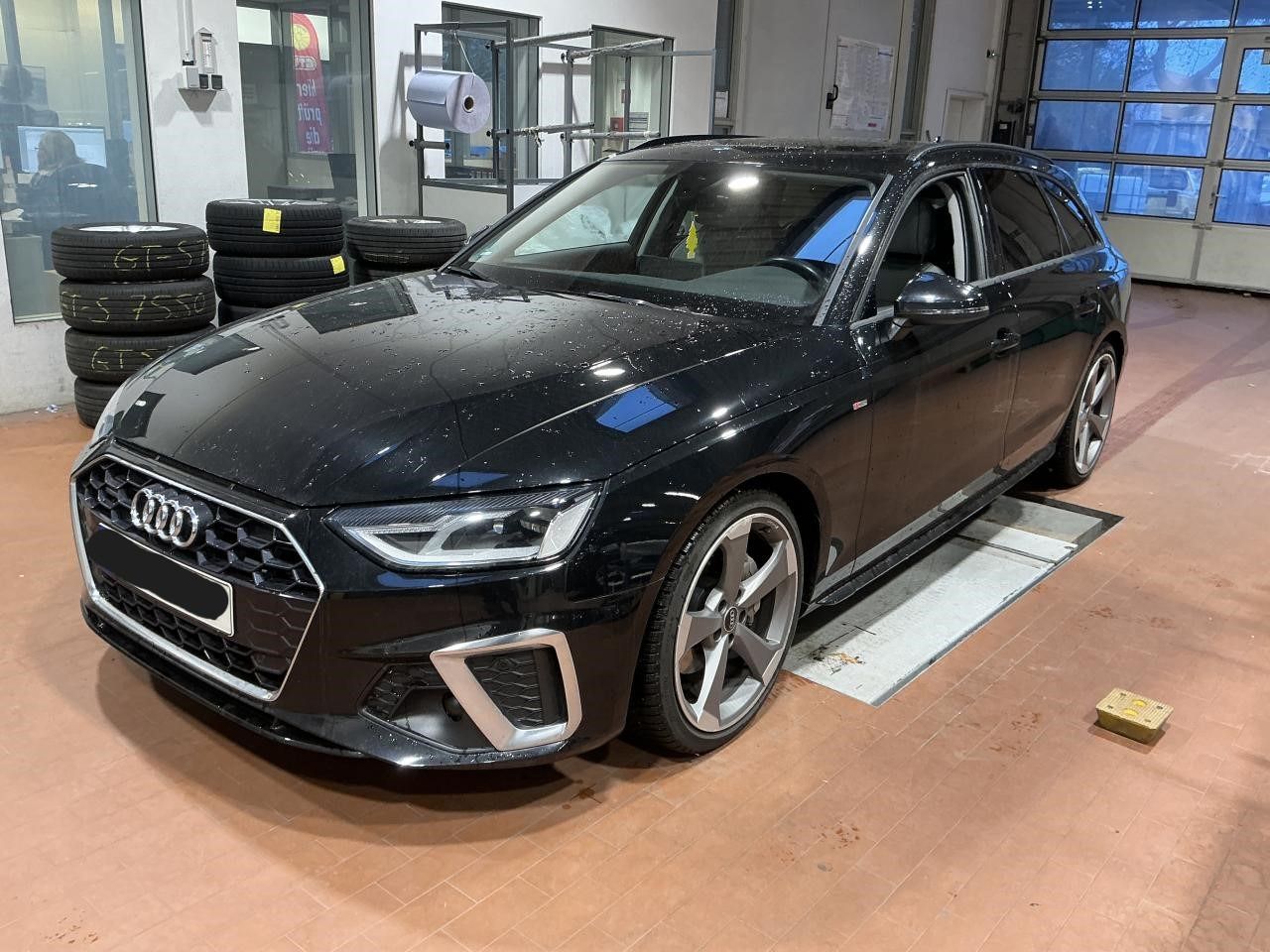 Fahrzeugabbildung Audi A4 Avant 40 TDI quattro S tronic S line B&O|AHK
