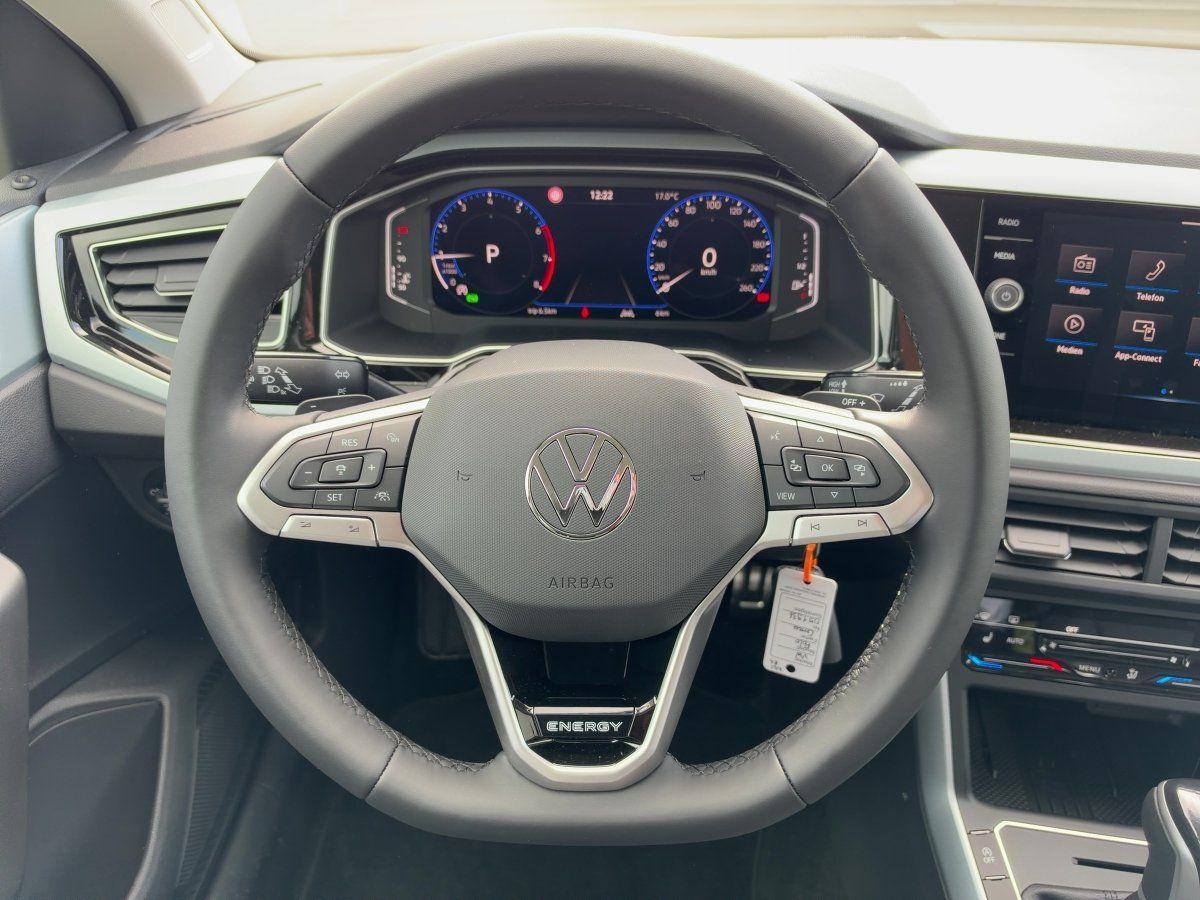 Fahrzeug autohaus mense Fahrzeugabbildung Volkswagen Polo ENERGY 1.0 l TSI DSG GJR AHK Kamera ACC LED - mit KI generiert/bearbeitet