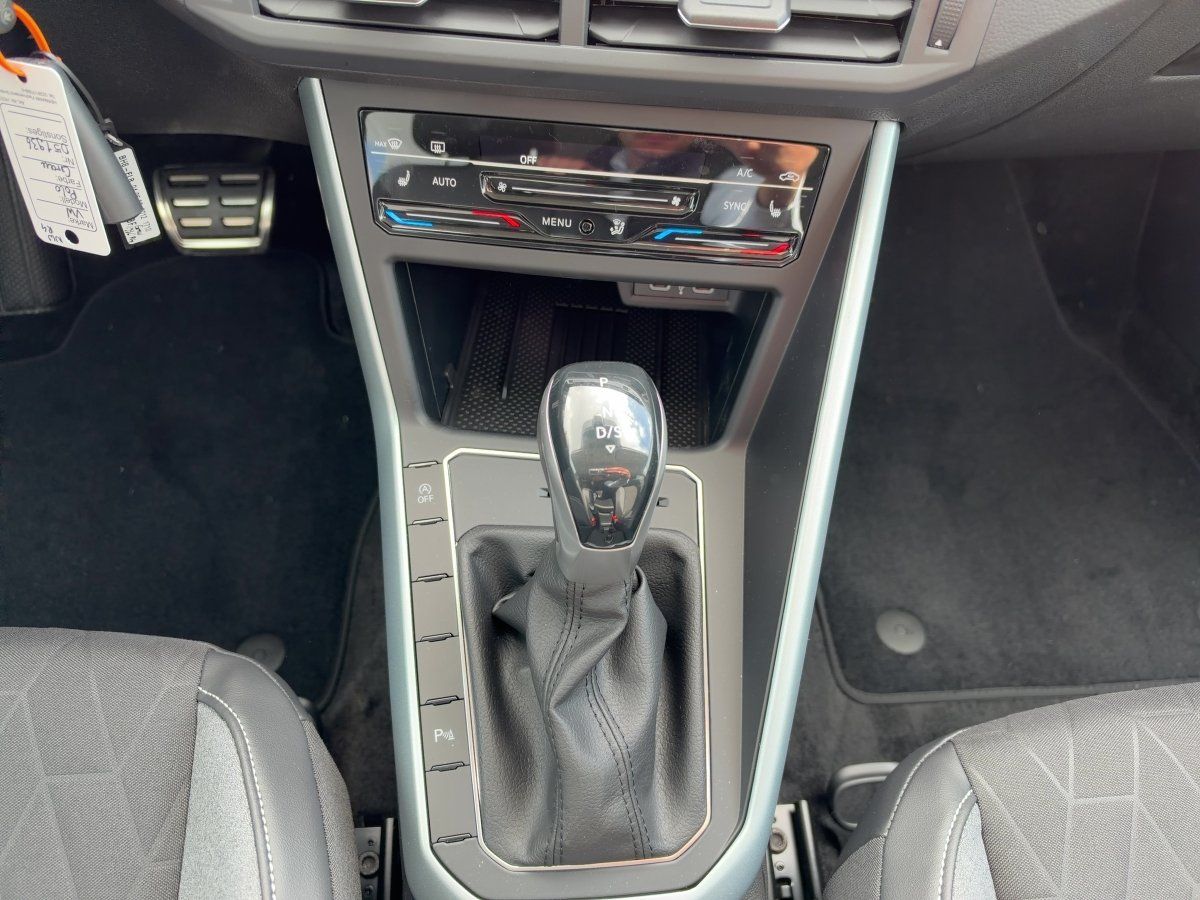 Fahrzeug autohaus mense Fahrzeugabbildung Volkswagen Polo ENERGY 1.0 l TSI DSG GJR AHK Kamera ACC LED - mit KI generiert/bearbeitet