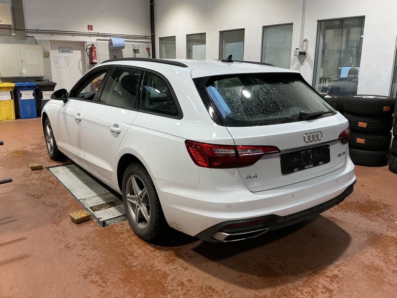 Fahrzeugabbildung Audi A4 Avant 35 TDI S tronic Navi|Akustikglas|KlimaA