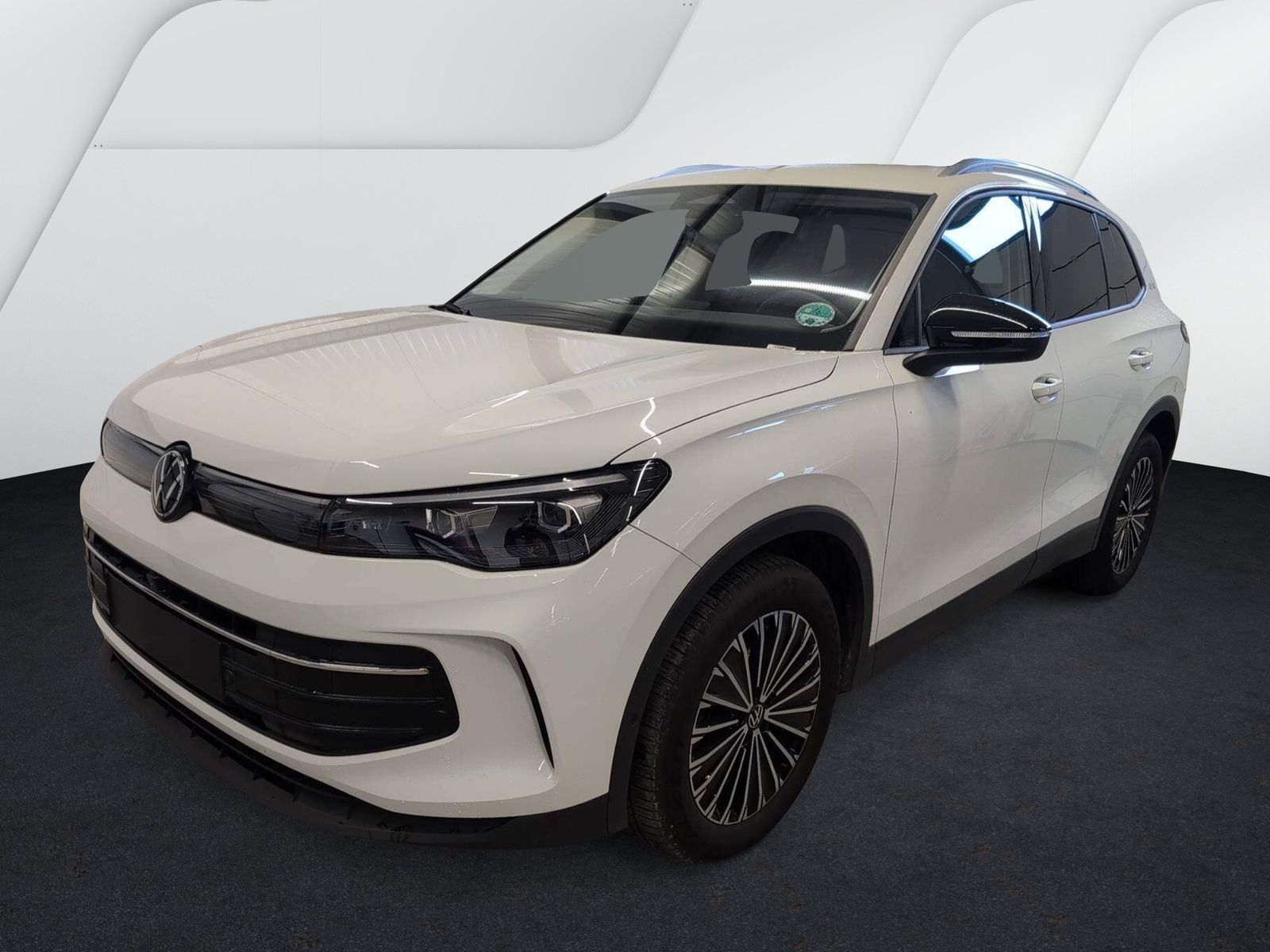 Fahrzeugabbildung Volkswagen Tiguan 1.5 eTSI DSG Goal Life CarPlay|AHK|ACC|LM