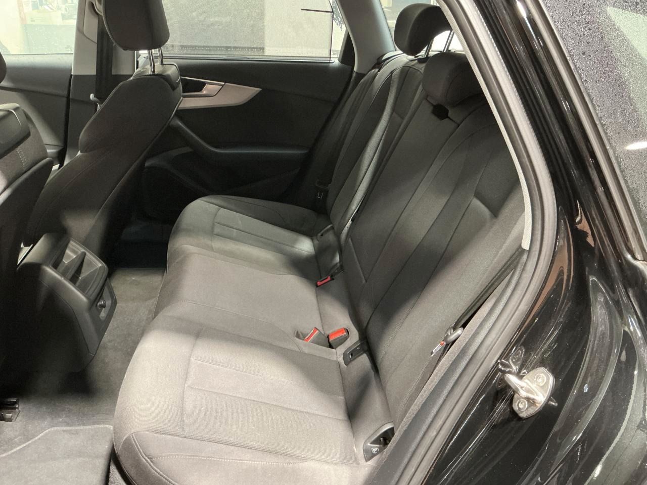 Fahrzeugabbildung Audi A4 Avant 35 TDI S tronic advanced AHK|Navi|PDC