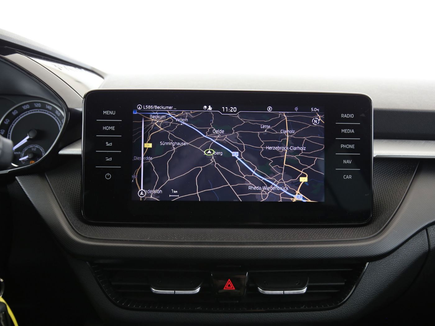 Fahrzeugabbildung SKODA Fabia 1.0 TSI Ambition LED|Navi|DynLicht|KlimaA