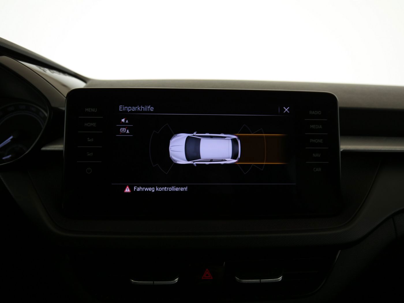 Fahrzeugabbildung SKODA Fabia 1.0 TSI Ambition LED|Navi|DynLicht|KlimaA