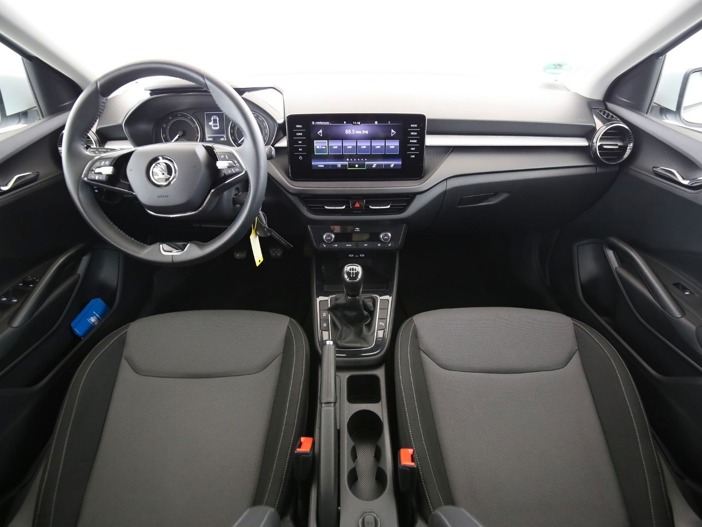 Fahrzeugabbildung SKODA Fabia 1.0 TSI Ambition LED|Navi|DynLicht|KlimaA