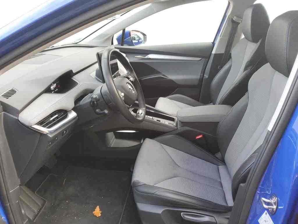 Fahrzeugabbildung SKODA Enyaq 50 Loft LED|VirtualCP|KlimaA|LaneAss|PDC