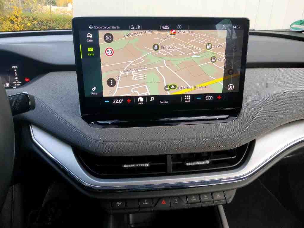 Fahrzeugabbildung SKODA Enyaq 50 Loft LED|VirtualCP|KlimaA|LaneAss|PDC