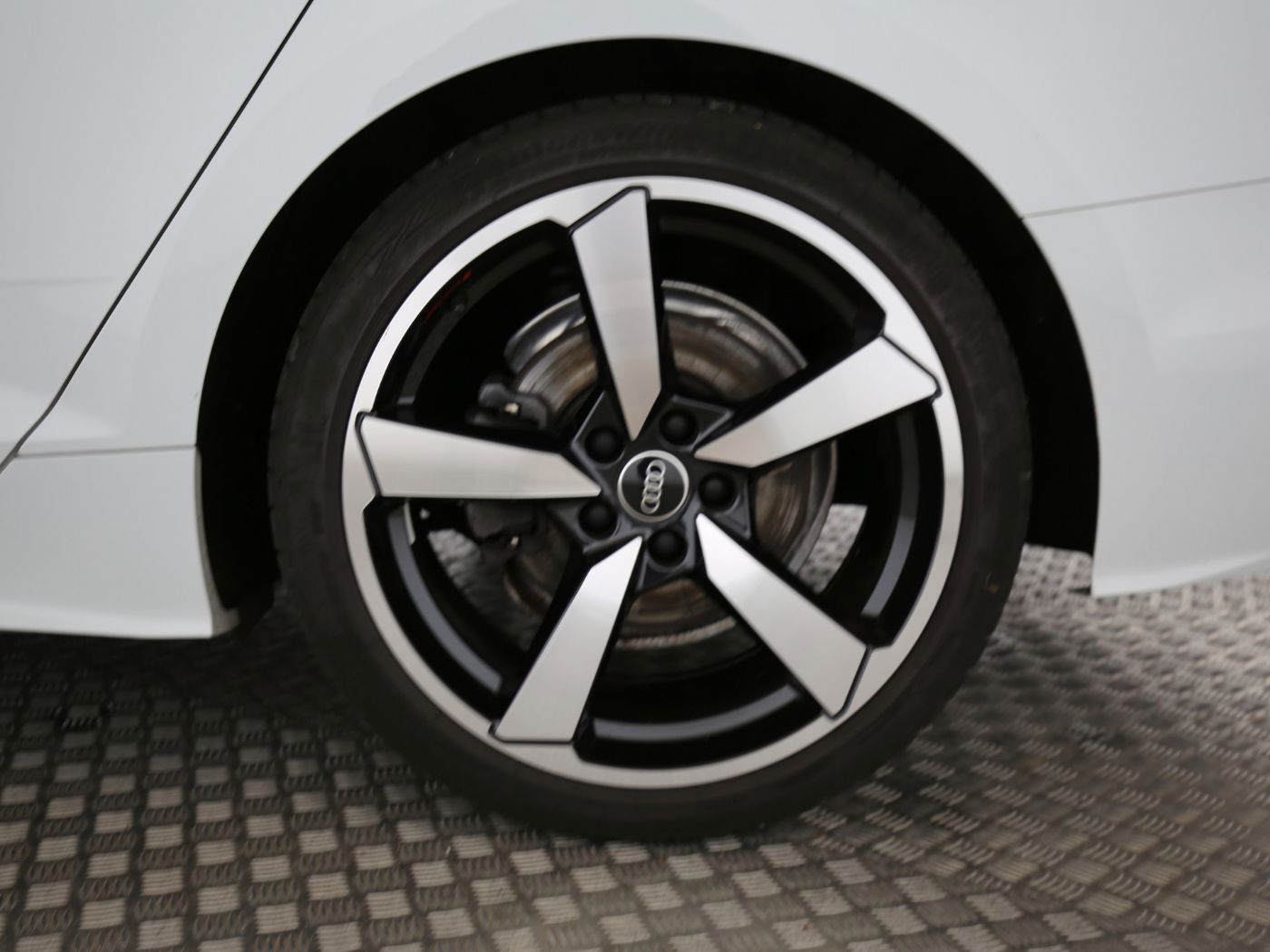 Fahrzeugabbildung Audi A5 Sportback 40 TDI quattro advanced Matrix|Pano