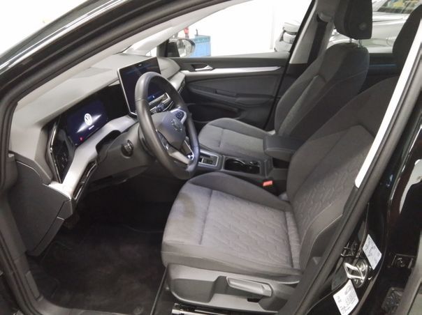 Fahrzeugabbildung Volkswagen Golf VIII 1.5 eTSI DSG Life CarPlay|HUD|ACC|LED