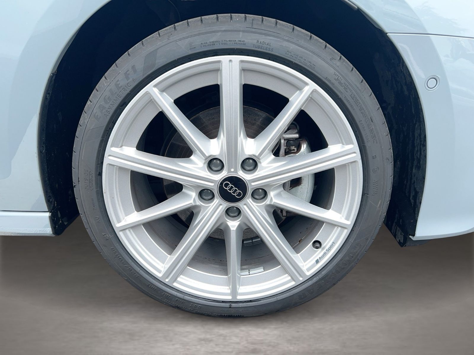 Fahrzeugabbildung Audi A3 Sportback 40 TFSI e S tronic S line Sonos|AHK