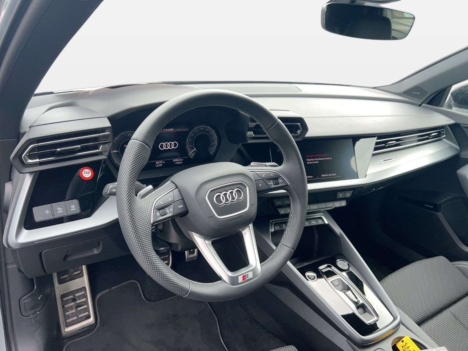 Fahrzeugabbildung Audi A3 Sportback 40 TFSI e S tronic S line Sonos|AHK