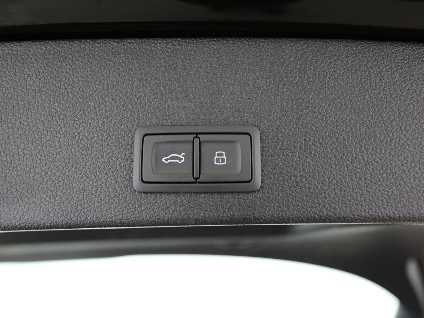 Fahrzeugabbildung Audi Q2 30 TDI S line 2024 (Facelift) CarPlay|ACC|LED
