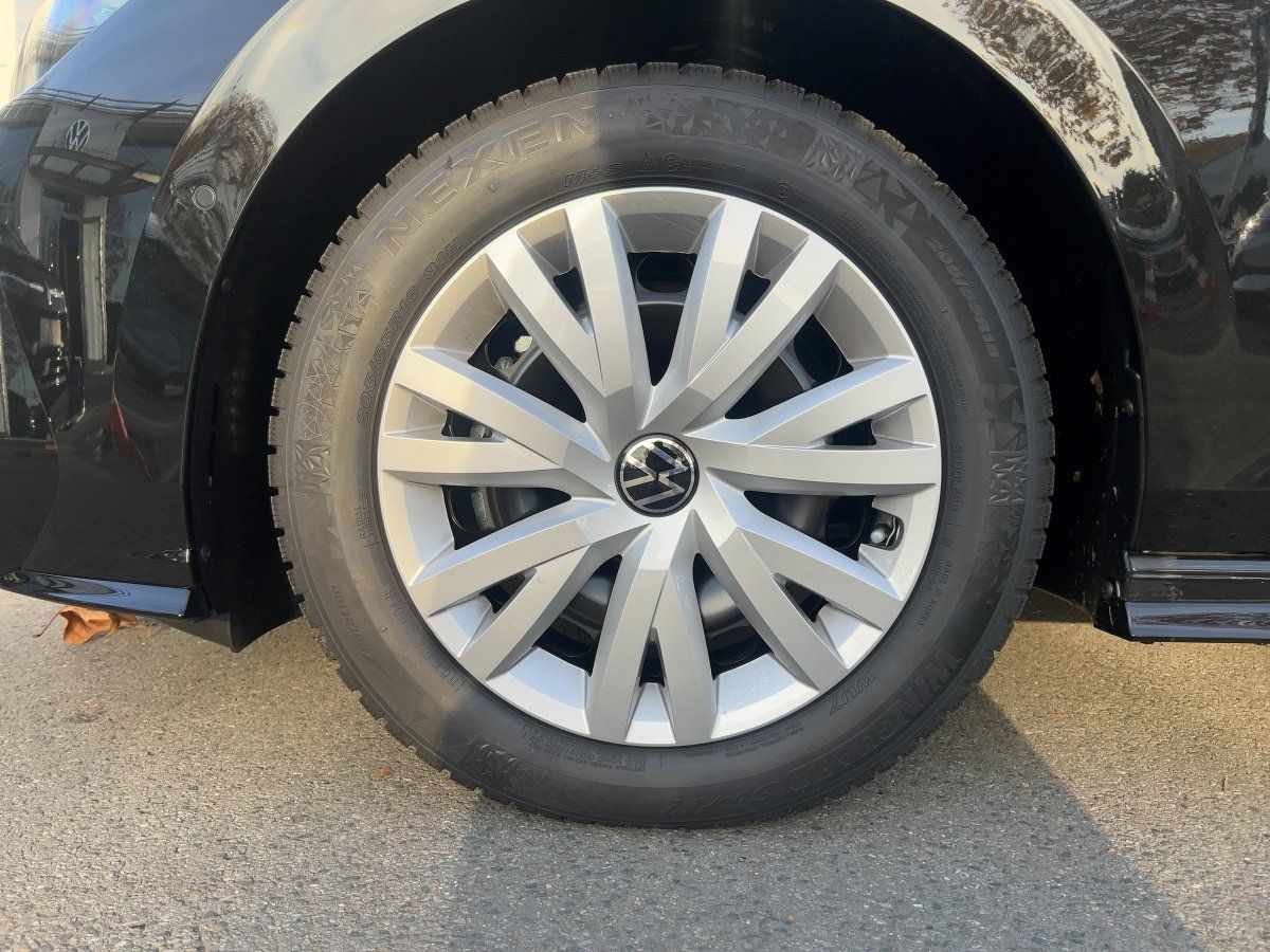 Fahrzeug autohaus mense Fahrzeugabbildung Volkswagen Golf R-Line 1.5 l eTSI OPF DSG IQ.Light|Matrix