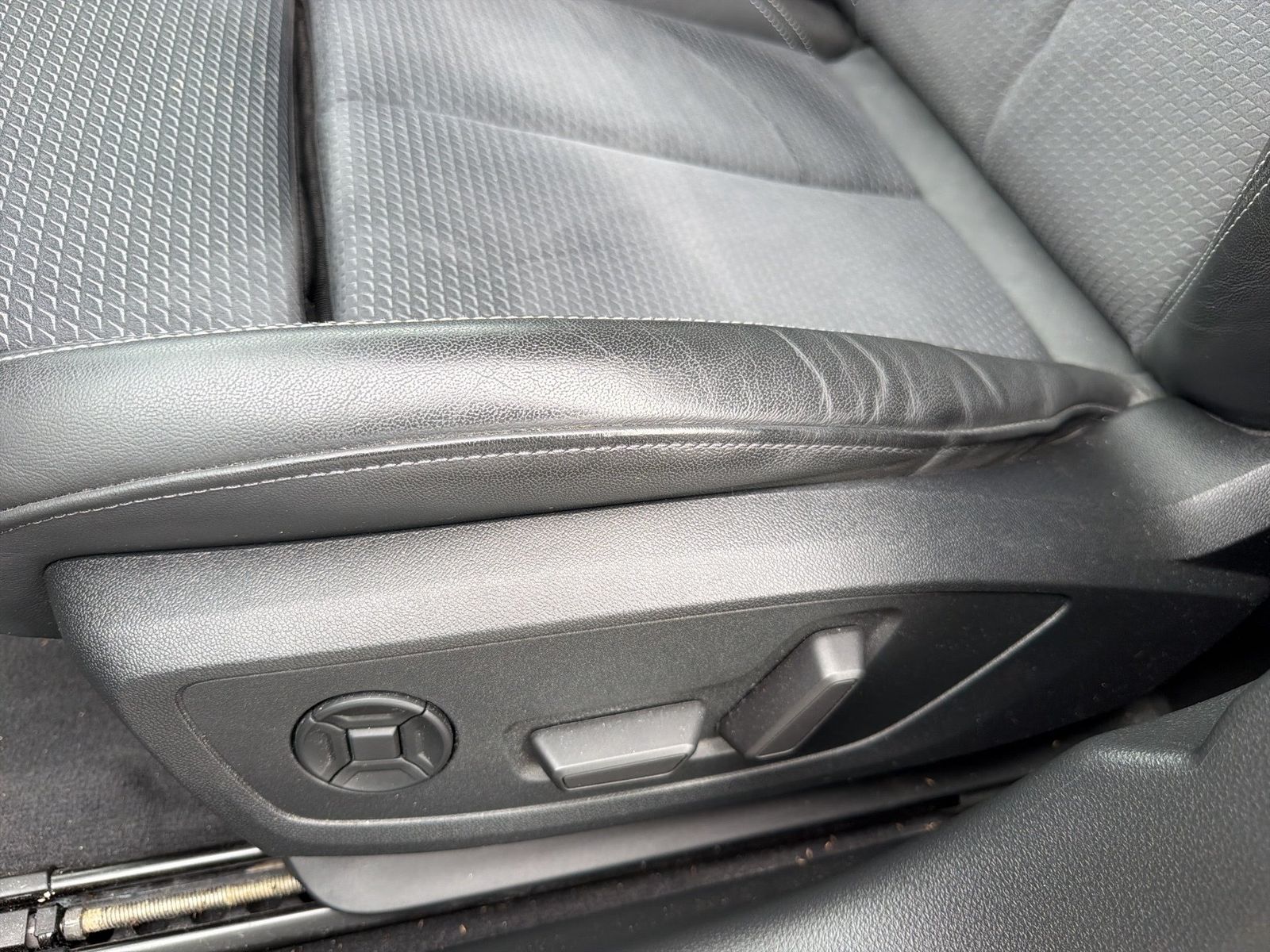 Fahrzeug autohaus mense Fahrzeugabbildung Audi S6 Avant 3.0 TDI Quattro S tronic Matrix|ACC|LED