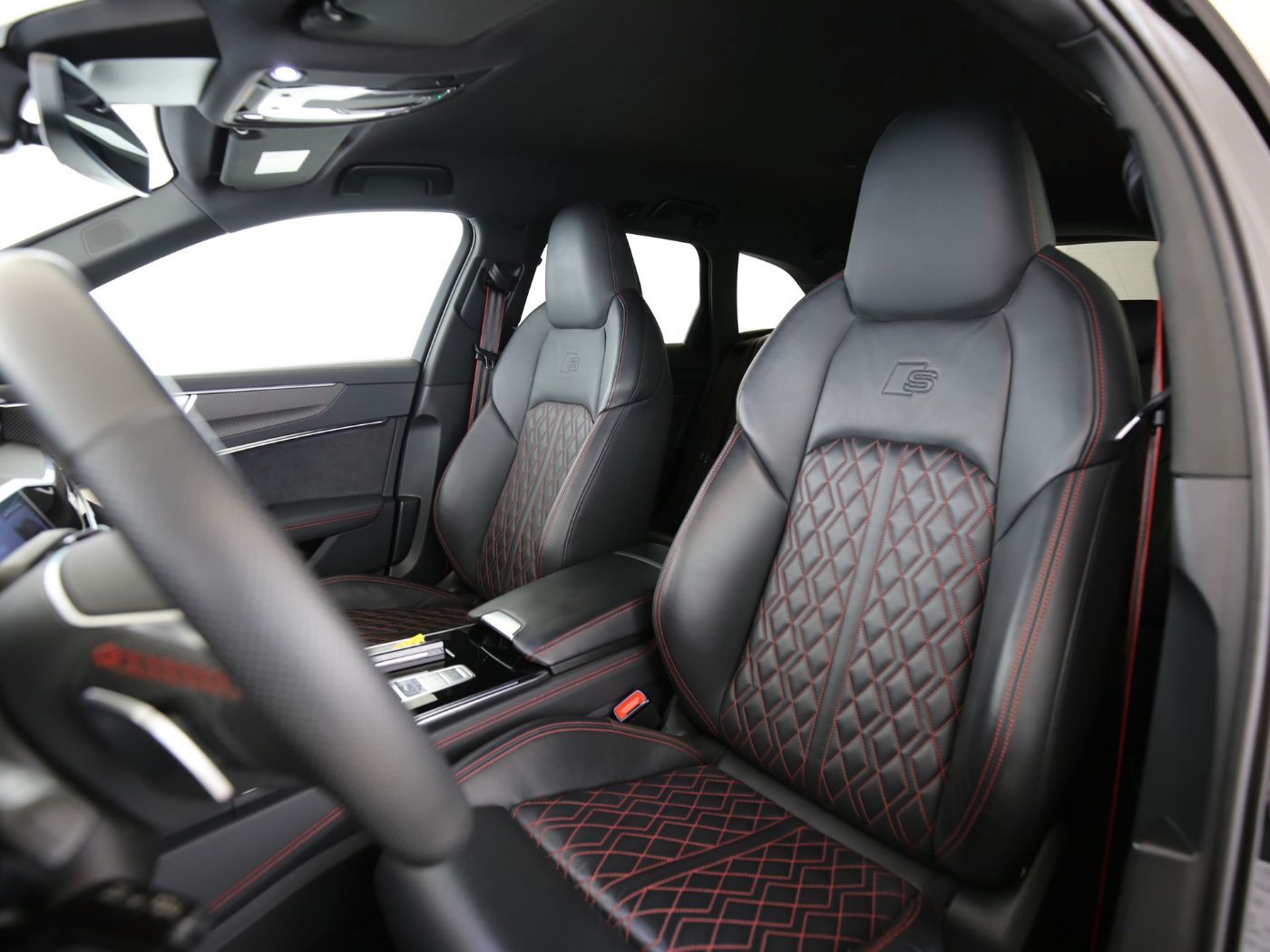 Fahrzeugabbildung Audi A6 Avant 55 TFSI e quattro sport 2022 Matrix|B&O