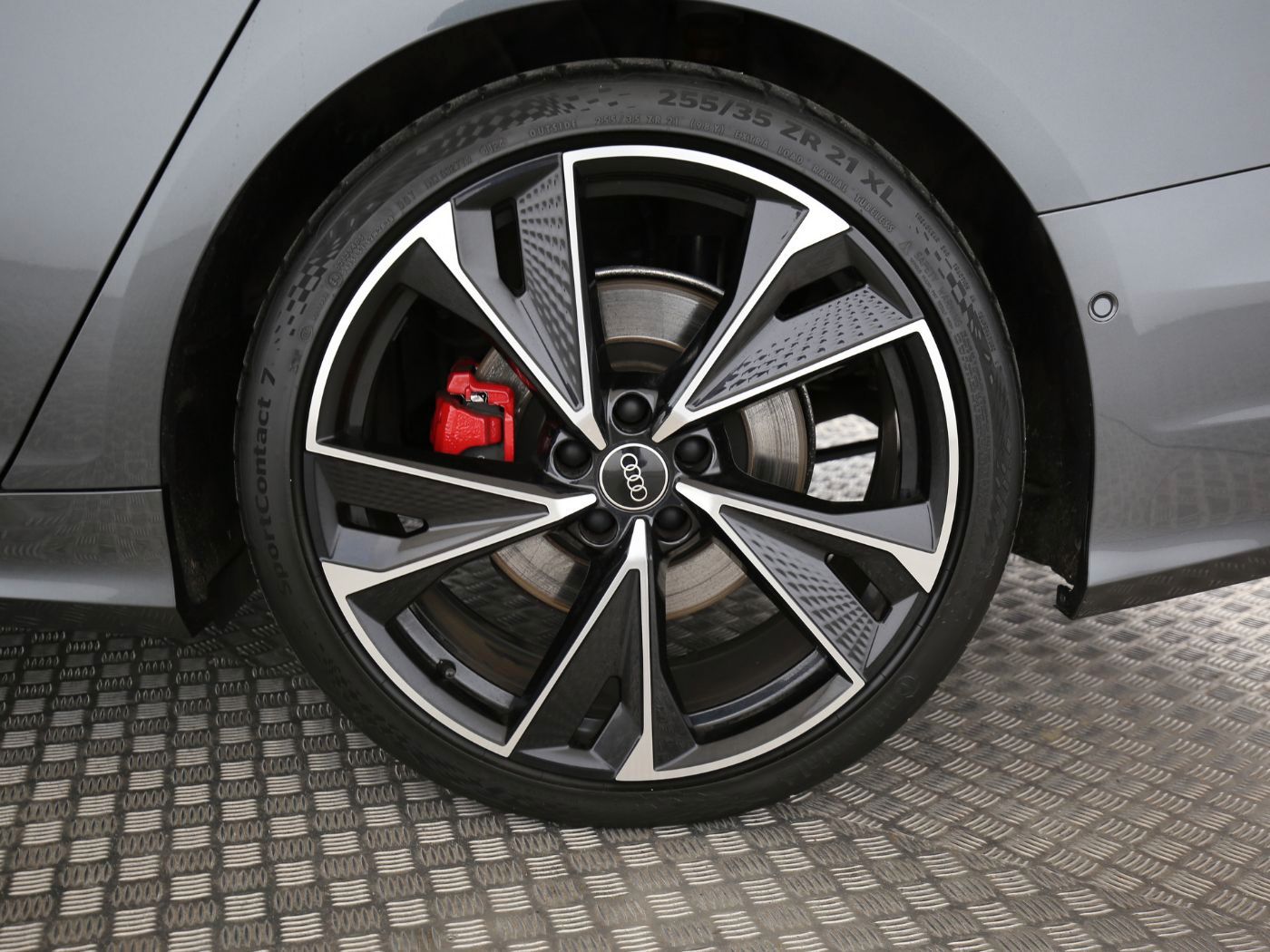 Fahrzeugabbildung Audi A6 Avant 55 TFSI e quattro sport 2022 Matrix|B&O