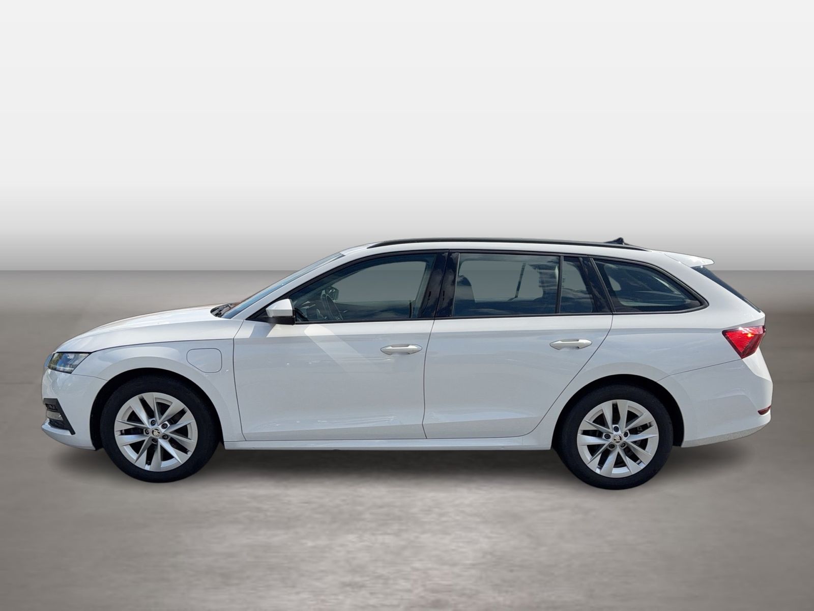 Fahrzeug autohaus mense Fahrzeugabbildung SKODA Octavia Combi 1.4l TSI iV 150kW 6-Gang-DSG LED|N - mit KI generiert/bearbeitet