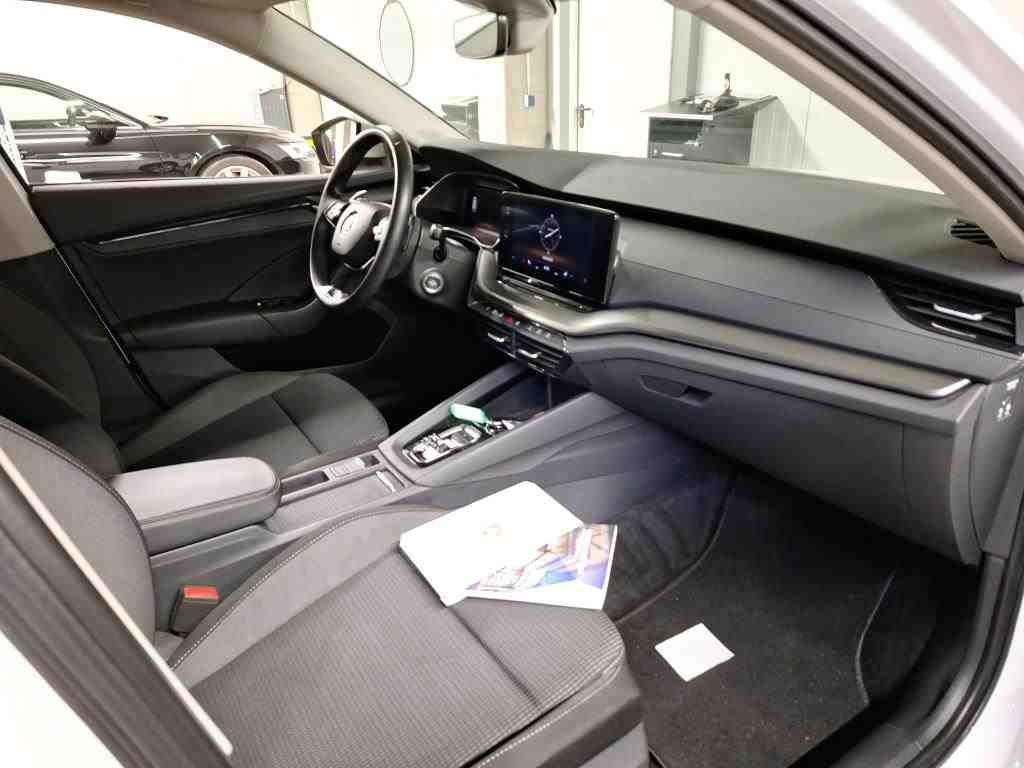 Fahrzeugabbildung SKODA Octavia Combi 1.4 TSI Ambition iV LED|Navi|PDC