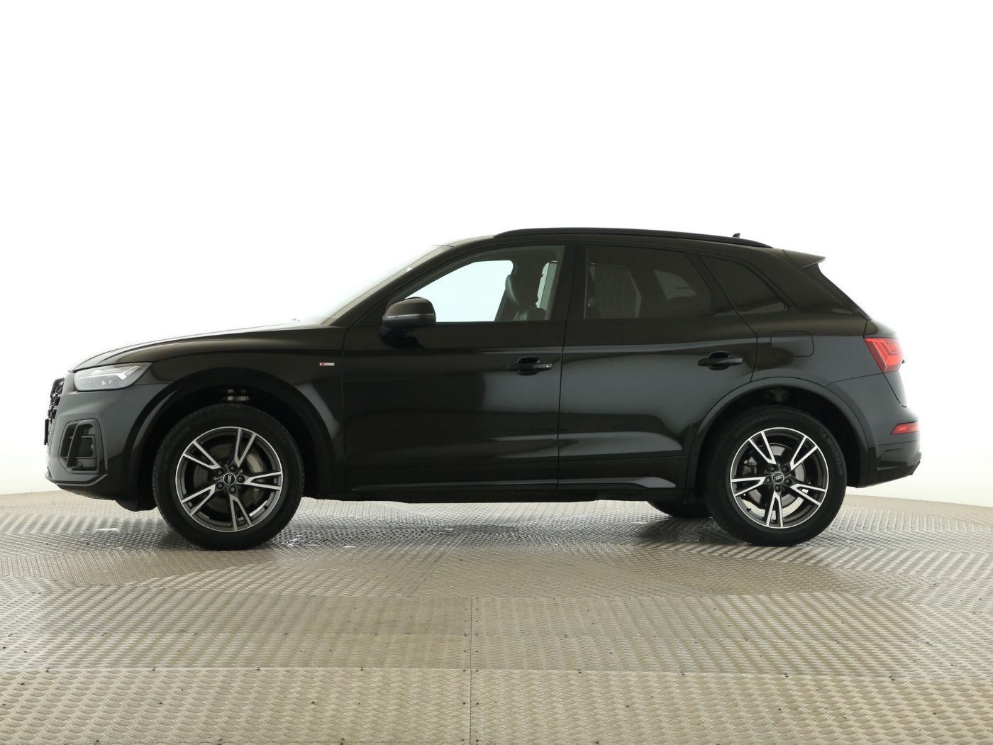 Fahrzeugabbildung Audi Q5 55 TFSI e quattro S tronic S line AHK|ACC|LED