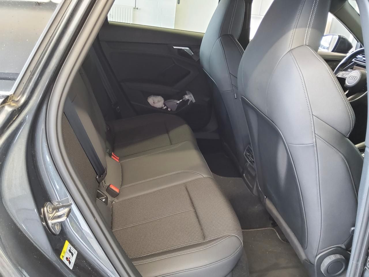 Fahrzeugabbildung Audi A3 Sportback 35 TFSI S tronic S line CarPlay|Nav