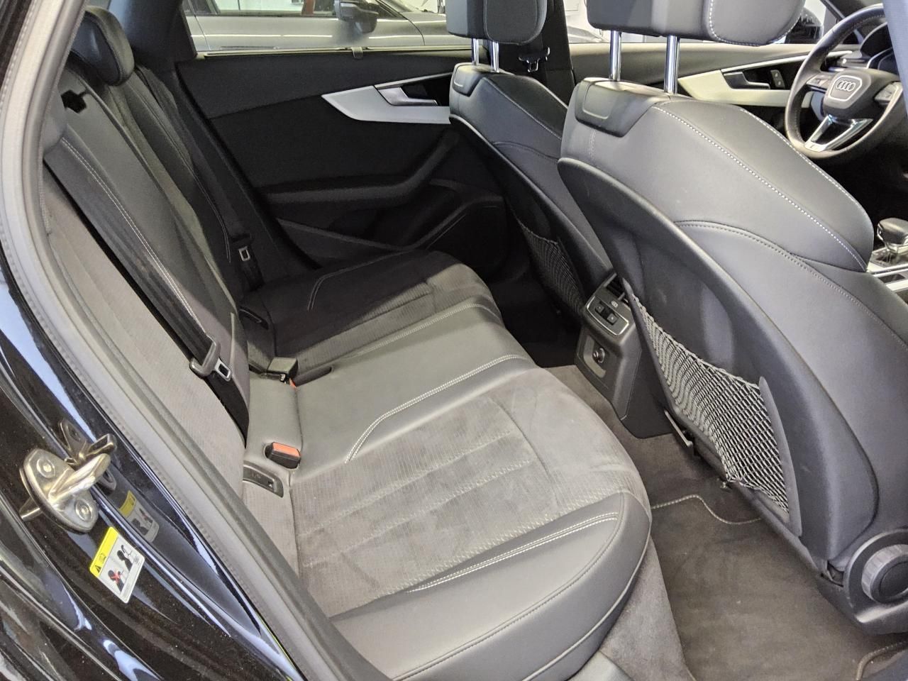 Fahrzeugabbildung Audi A4 Avant 40 TDI quattro S line 2023 (Facelift)