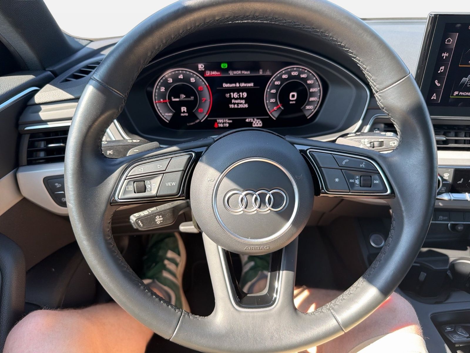 Fahrzeugabbildung Audi A4 Avant 40 TFSI quattro advanced 2 (Facelift)