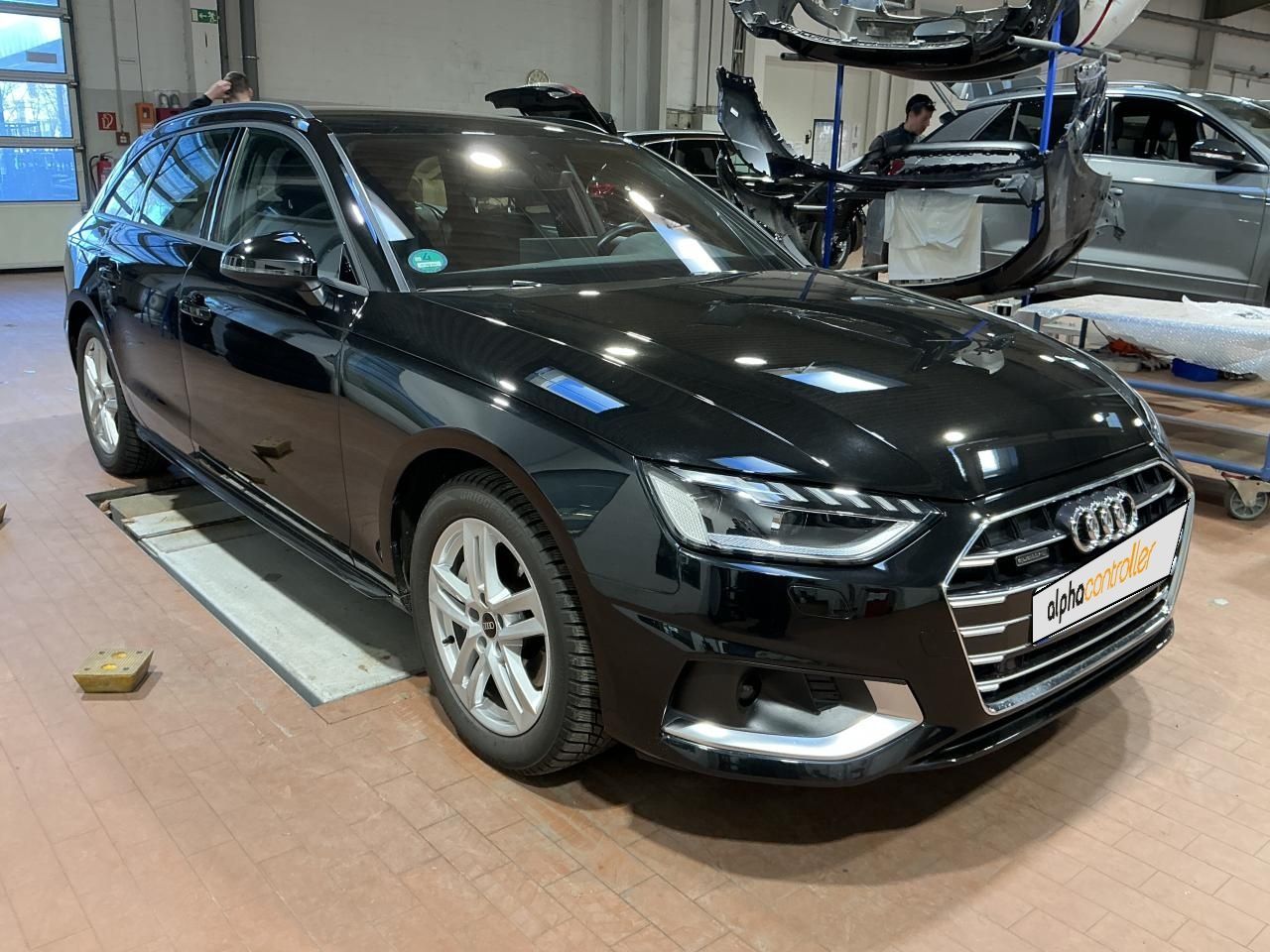 Fahrzeugabbildung Audi A4 Avant 40 TFSI quattro advanced 2 (Facelift)