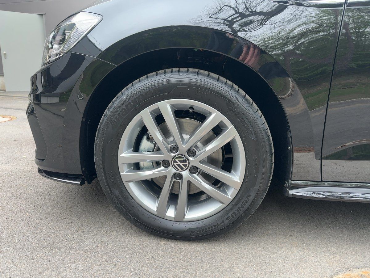Fahrzeugabbildung Volkswagen Touran 2.0 TDI DSG Highline R-Line 7-Sitzer AHK