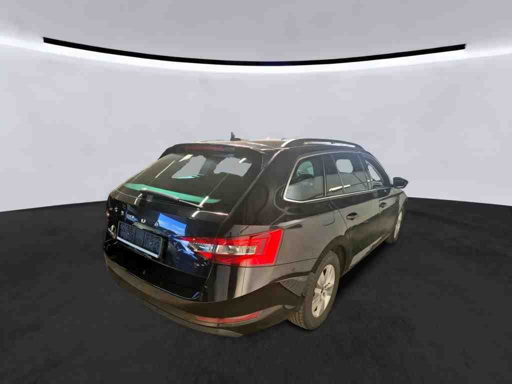 Fahrzeugabbildung SKODA Superb Combi 2.0 TDI Ambition Standhzg|4xSHZG|LM