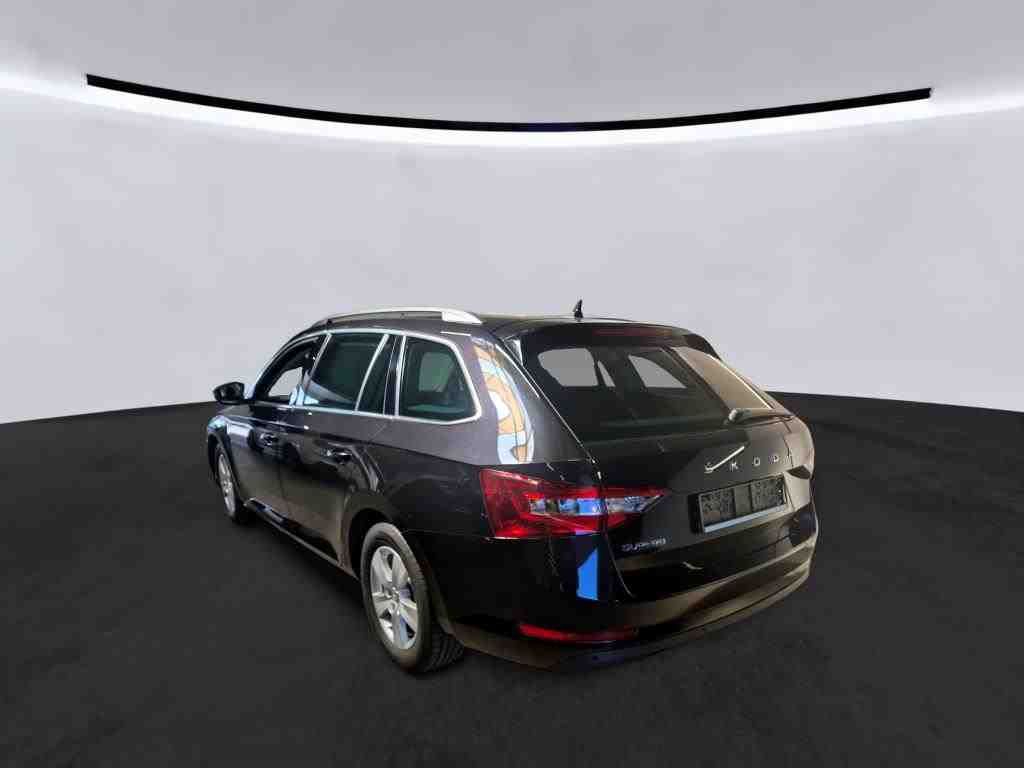 Fahrzeugabbildung SKODA Superb Combi 2.0 TDI Ambition Standhzg|4xSHZG|LM